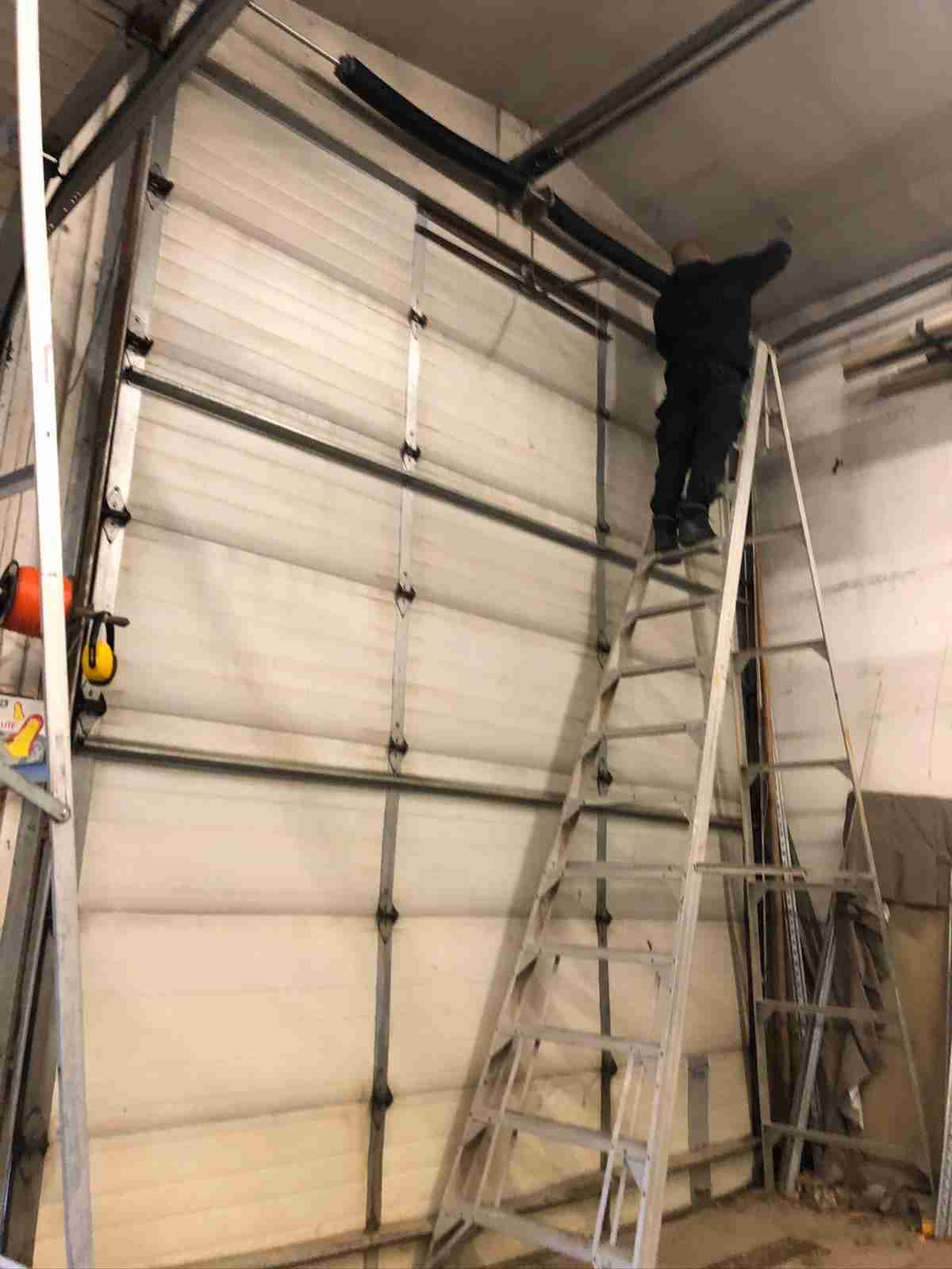 Local Innisfil Garage Door Panel Repair and Replacement